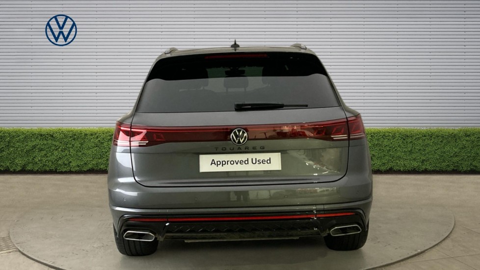 Volkswagen Touareg 3.0 V6 TDI 4Motion 286 Final Edition 5dr Tip Auto Diesel Estate - Image 8