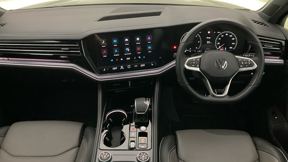 Volkswagen Touareg 3.0 V6 TDI 4Motion 286 Final Edition 5dr Tip Auto Diesel Estate - Image 9