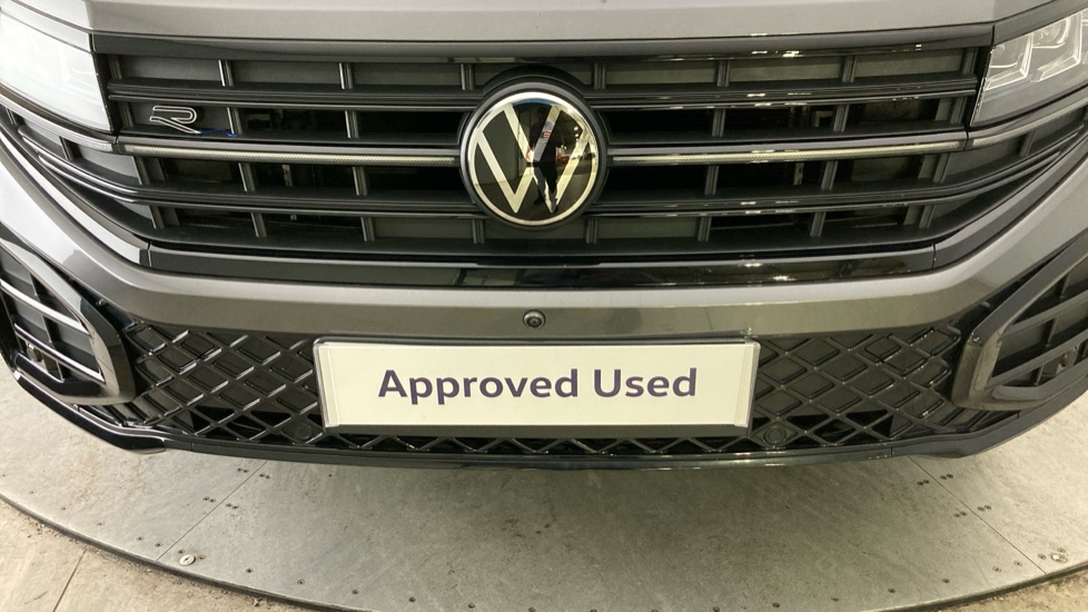 Volkswagen Touareg 3.0 V6 TDI 4Motion 286 Final Edition 5dr Tip Auto Diesel Estate - Image 37