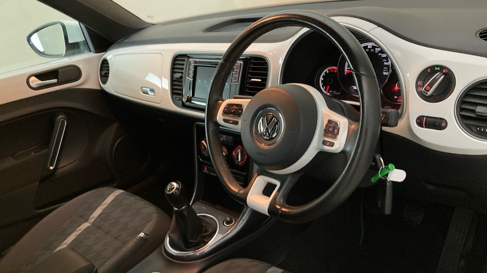 Volkswagen Beetle 1.2 TSI Design 3dr Petrol Hatchback - Image 6