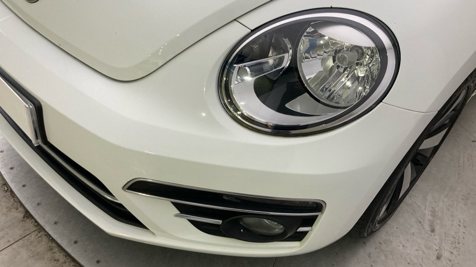Volkswagen Beetle 1.2 TSI Design 3dr Petrol Hatchback - Image 22