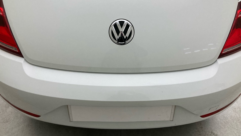 Volkswagen Beetle 1.2 TSI Design 3dr Petrol Hatchback - Image 28
