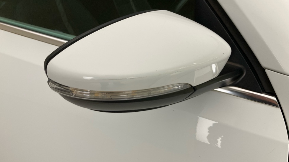 Volkswagen Beetle 1.2 TSI Design 3dr Petrol Hatchback - Image 29