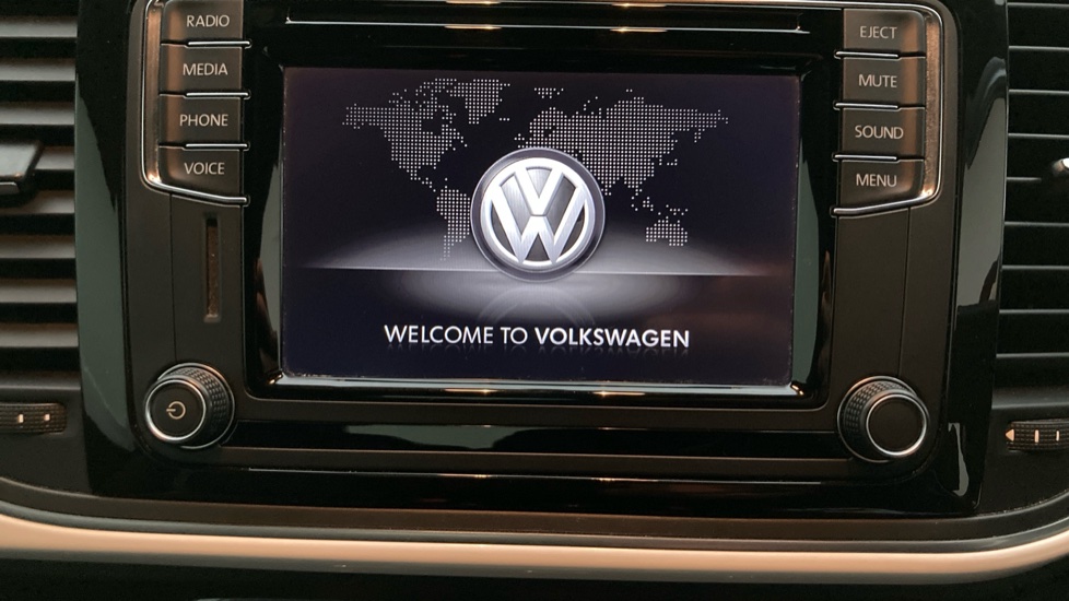 Volkswagen Beetle 1.2 TSI Design 3dr Petrol Hatchback - Image 31