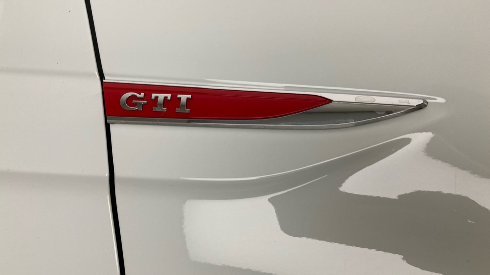 Volkswagen Polo 2.0 TSI GTI 5dr DSG Petrol Hatchback - Image 38