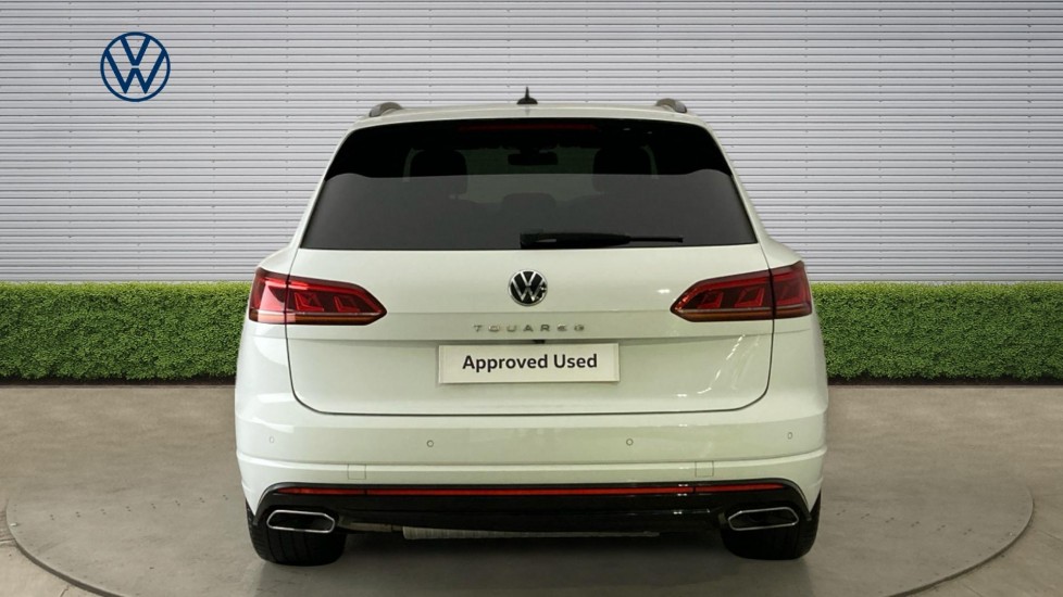 Volkswagen Touareg 3.0 V6 TDI 4Motion 231 Black Edition 5dr Tip Auto Diesel Estate - Image 8