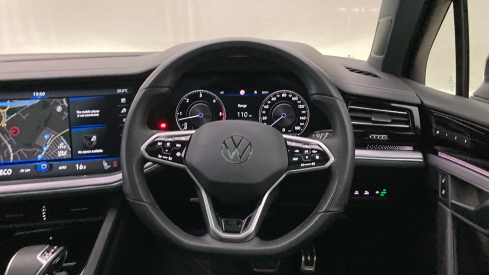 Volkswagen Touareg 3.0 V6 TDI 4Motion 231 Black Edition 5dr Tip Auto Diesel Estate - Image 10