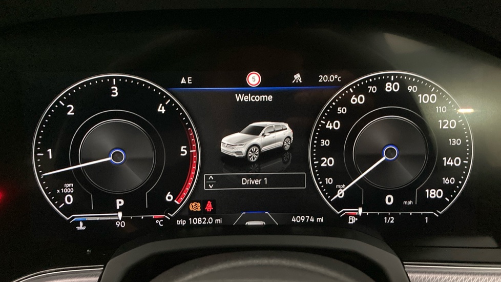 Volkswagen Touareg 3.0 V6 TDI 4Motion 231 Black Edition 5dr Tip Auto Diesel Estate - Image 11