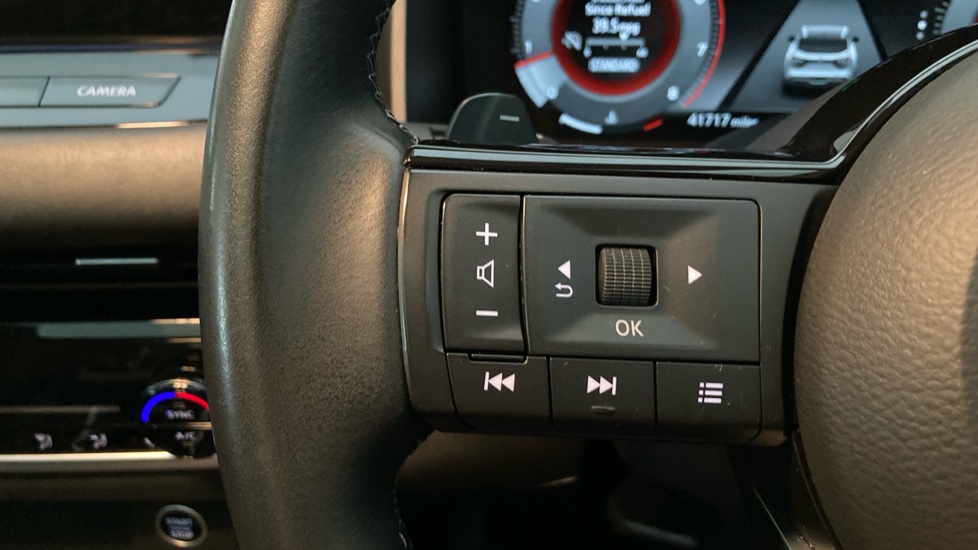 Nissan Qashqai 1.3 DiG-T MH 158 N-Connecta 5dr Xtronic Petrol Hatchback - Image 17