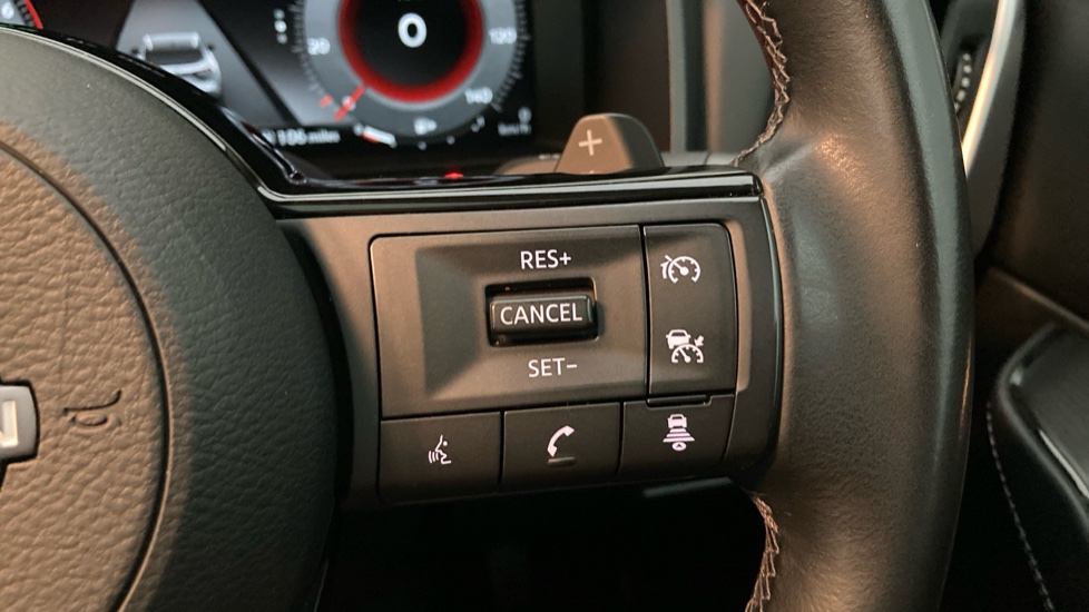Nissan Qashqai 1.3 DiG-T MH 158 N-Connecta 5dr Xtronic Petrol Hatchback - Image 18