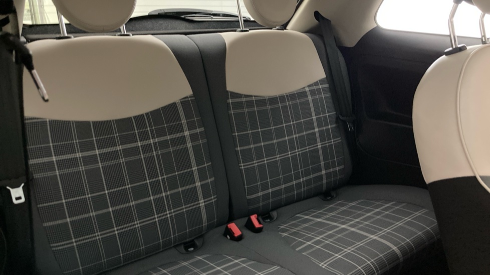 Fiat 500 1.2 Lounge 3dr Petrol Hatchback - Image 16