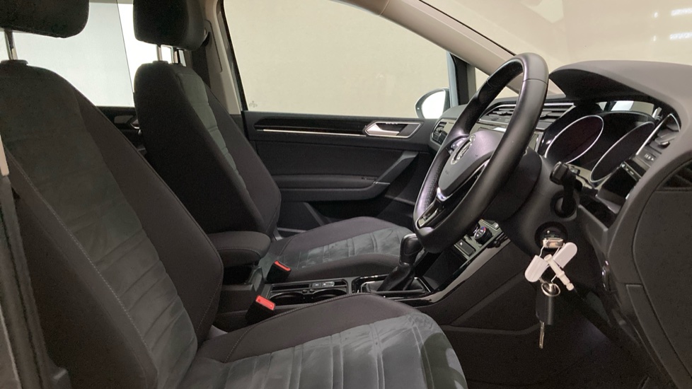 Volkswagen Touran 1.5 TSI EVO SEL 5dr DSG Petrol Estate - Image 15