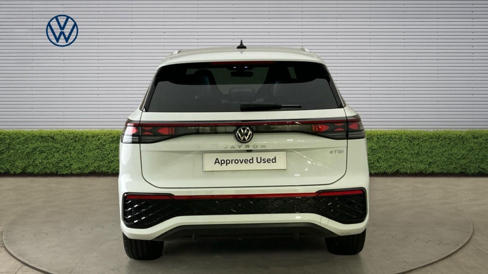 Volkswagen Tayron 1.5 eTSI R-Line 5dr DSG7 [7 Seat] Petrol Estate - Image 8