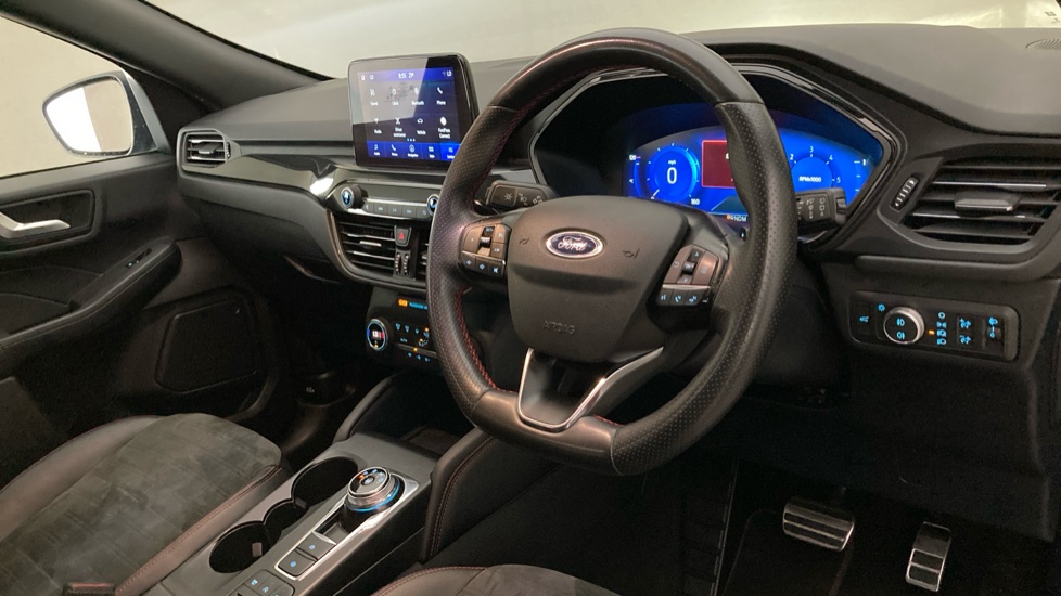 Ford Kuga 1.5 EcoBlue ST-Line Edition 5dr Auto Diesel Estate - Image 6