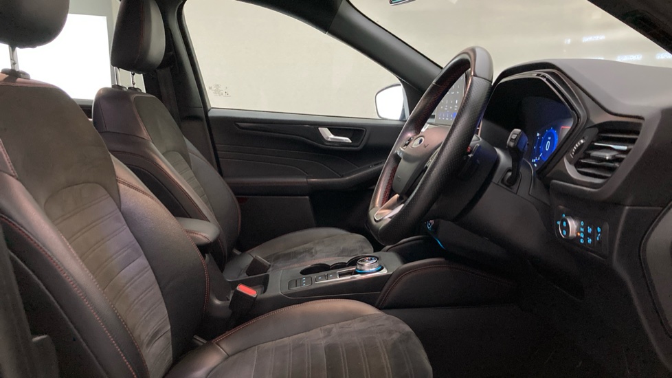 Ford Kuga 1.5 EcoBlue ST-Line Edition 5dr Auto Diesel Estate - Image 15
