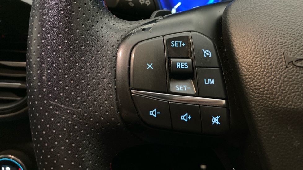 Ford Kuga 1.5 EcoBlue ST-Line Edition 5dr Auto Diesel Estate - Image 17