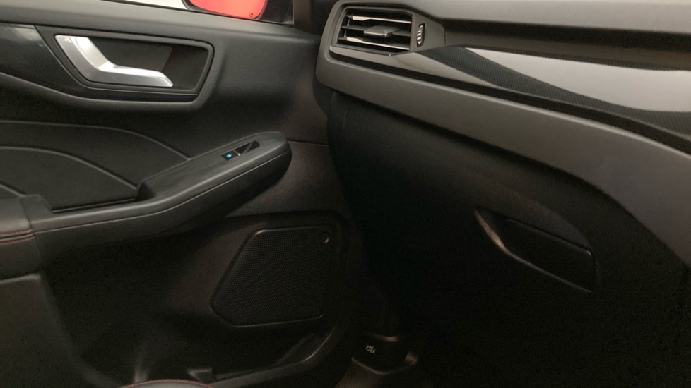 Ford Kuga 1.5 EcoBlue ST-Line Edition 5dr Auto Diesel Estate - Image 32