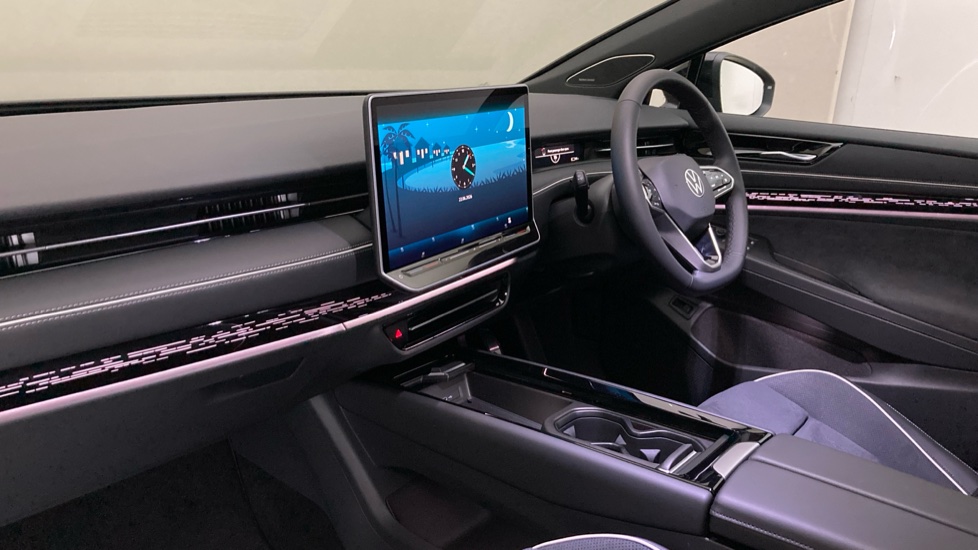 Volkswagen ID.7 210kW Match Pro S Plus 86kWh 5dr Auto [Int+ Pack] Electric Hatchback - Image 2
