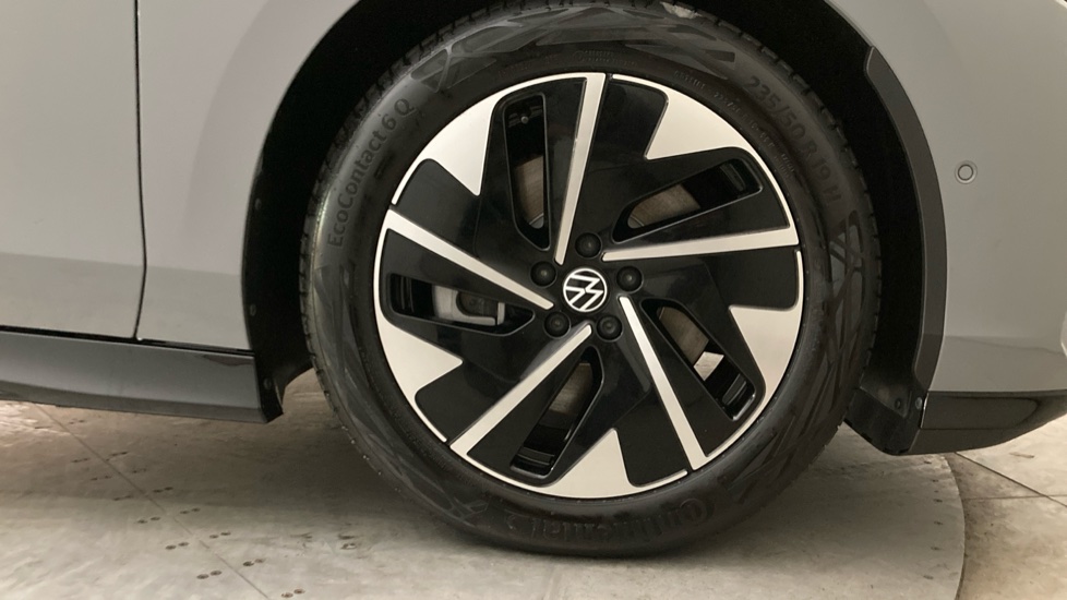Volkswagen ID.7 210kW Match Pro S Plus 86kWh 5dr Auto [Int+ Pack] Electric Hatchback - Image 5