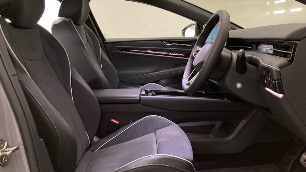 Volkswagen ID.7 210kW Match Pro S Plus 86kWh 5dr Auto [Int+ Pack] Electric Hatchback - Image 15