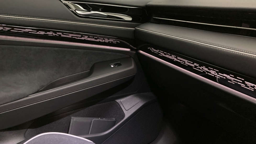 Volkswagen ID.7 210kW Match Pro S Plus 86kWh 5dr Auto [Int+ Pack] Electric Hatchback - Image 27