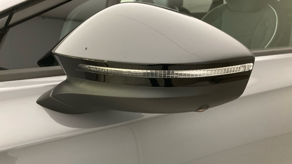 Volkswagen ID.7 210kW Match Pro S Plus 86kWh 5dr Auto [Int+ Pack] Electric Hatchback - Image 39