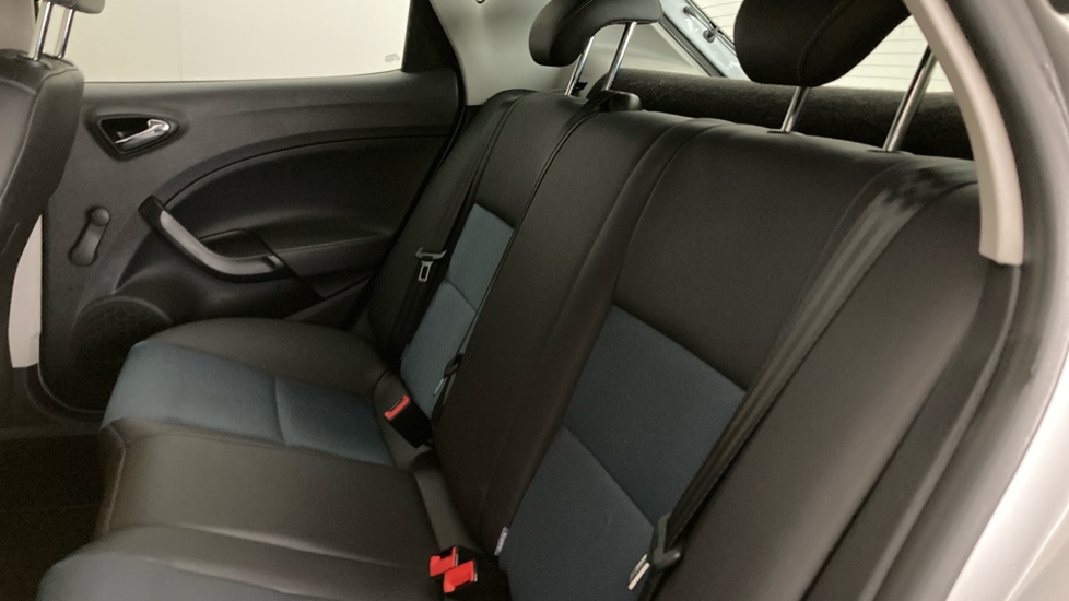 SEAT Ibiza 1.2 TSI 90 Connect 5dr Petrol Hatchback - Image 16