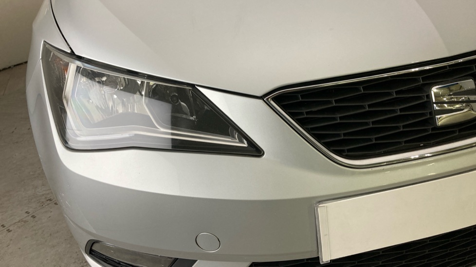 SEAT Ibiza 1.2 TSI 90 Connect 5dr Petrol Hatchback - Image 21