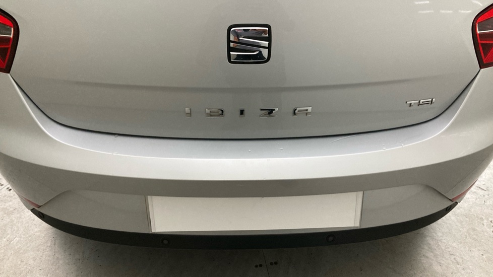 SEAT Ibiza 1.2 TSI 90 Connect 5dr Petrol Hatchback - Image 28