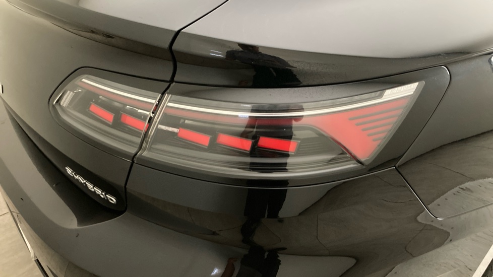 Volkswagen Arteon 1.4 TSI eHybrid R-Line 5dr DSG Estate - Image 39