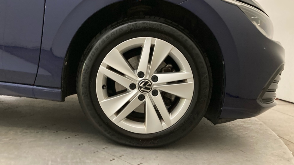 Volkswagen Golf 1.5 TSI 150 Life 5dr Petrol Hatchback - Image 5