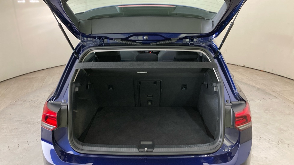 Volkswagen Golf 1.5 TSI 150 Life 5dr Petrol Hatchback - Image 20