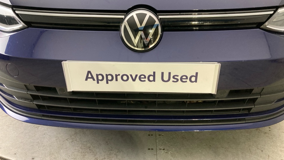 Volkswagen Golf 1.5 TSI 150 Life 5dr Petrol Hatchback - Image 34