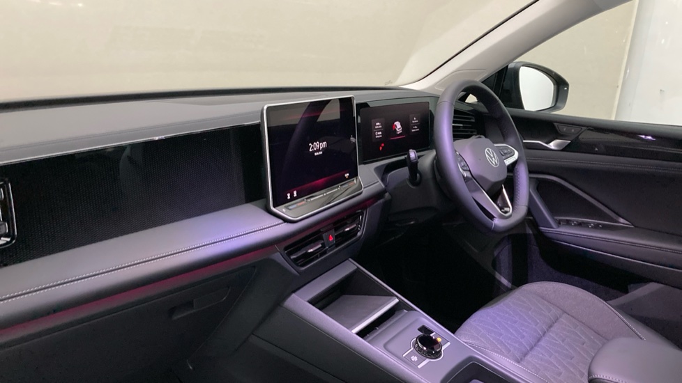 Volkswagen Tiguan 1.5 eTSI Life 5dr DSG Petrol Estate - Image 2