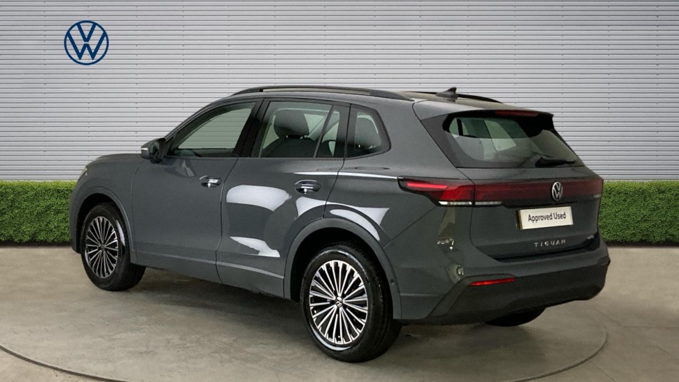Volkswagen Tiguan 1.5 eTSI Life 5dr DSG Petrol Estate - Image 3