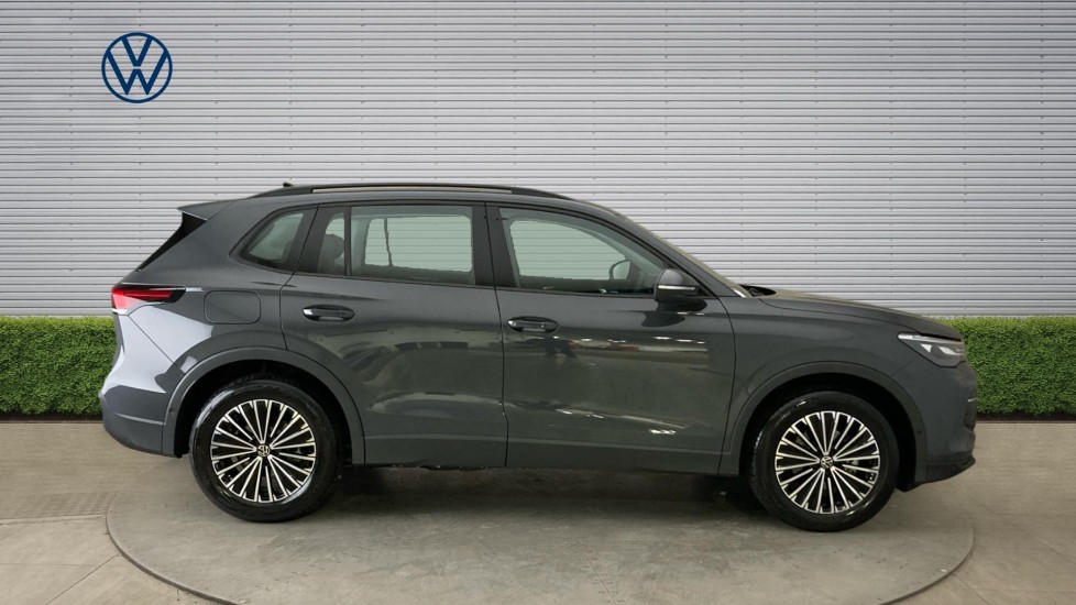 Volkswagen Tiguan 1.5 eTSI Life 5dr DSG Petrol Estate - Image 4