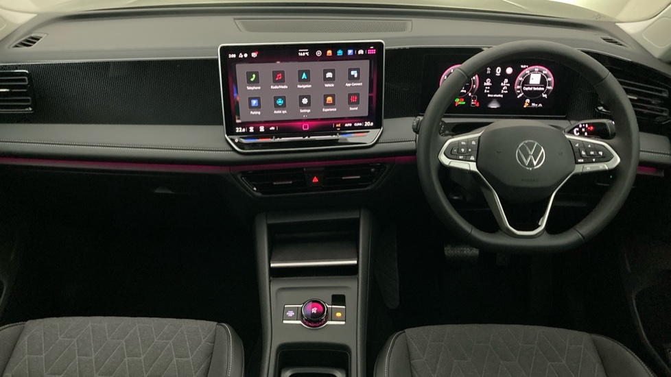 Volkswagen Tiguan 1.5 eTSI Life 5dr DSG Petrol Estate - Image 9