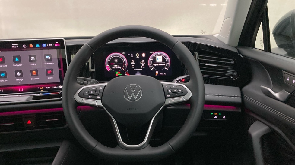 Volkswagen Tiguan 1.5 eTSI Life 5dr DSG Petrol Estate - Image 10