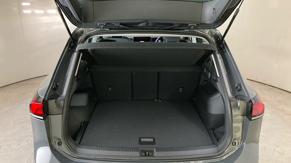 Volkswagen Tiguan 1.5 eTSI Life 5dr DSG Petrol Estate - Image 20