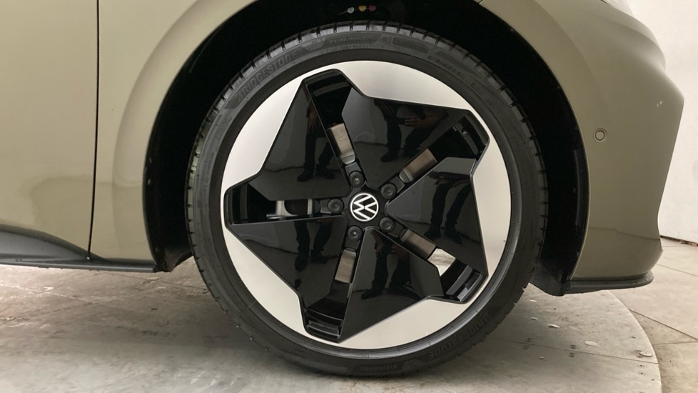 Volkswagen ID.3 150kW Match Pro S 79kWh 5dr Auto [5 Seats] Electric Hatchback - Image 5
