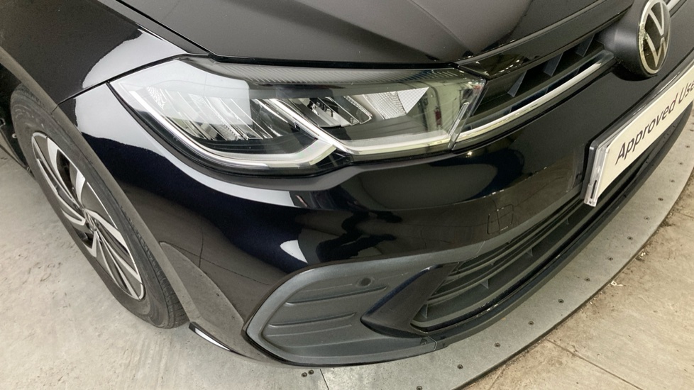 Volkswagen Polo 1.0 TSI Life 5dr Petrol Hatchback - Image 21
