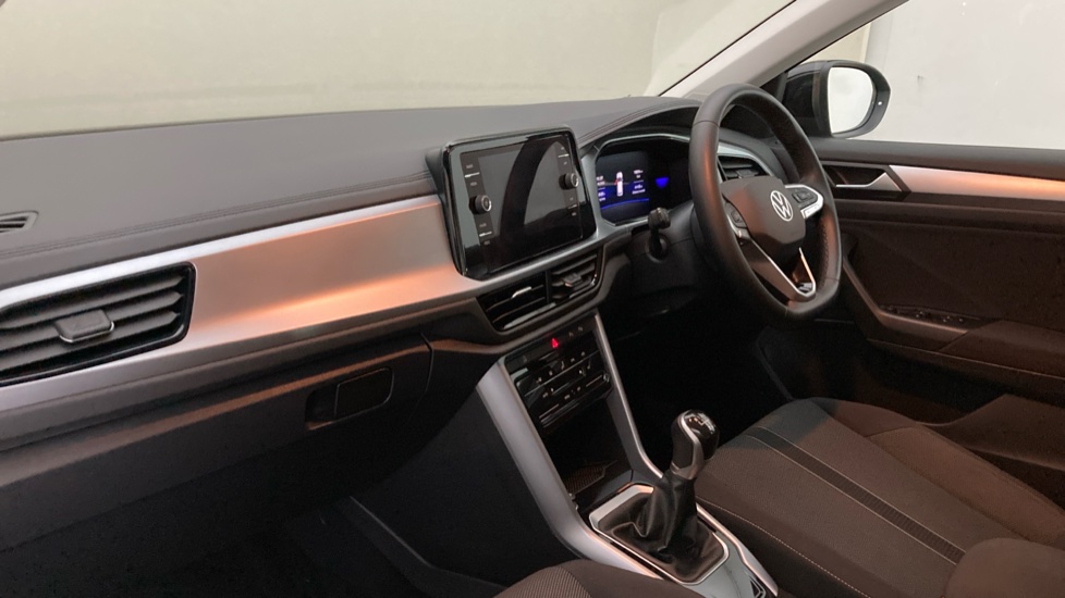 Volkswagen T-Roc 1.0 TSI Life 5dr Petrol Hatchback - Image 2