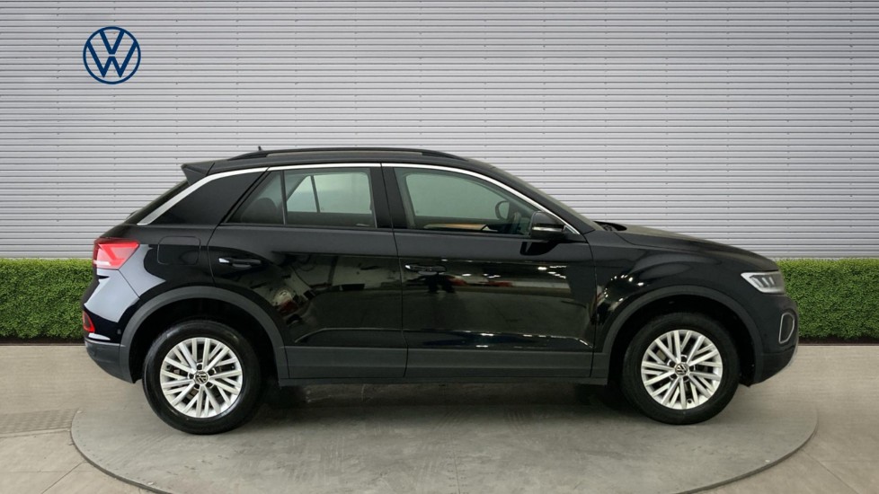 Volkswagen T-Roc 1.0 TSI Life 5dr Petrol Hatchback - Image 4