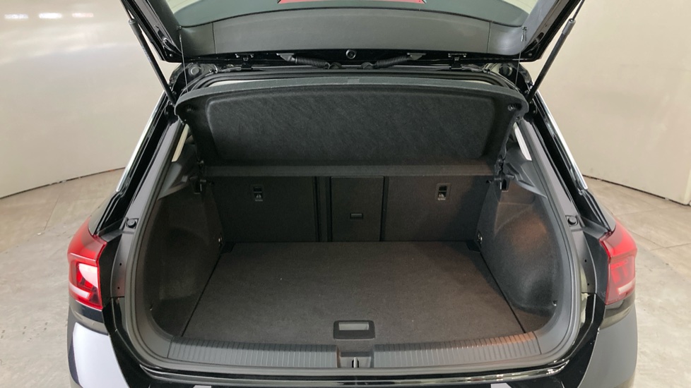 Volkswagen T-Roc 1.0 TSI Life 5dr Petrol Hatchback - Image 20