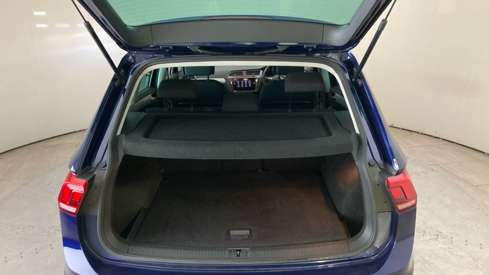 Volkswagen Tiguan 1.5 TSi EVO 150 Match 5dr Petrol Estate - Image 20