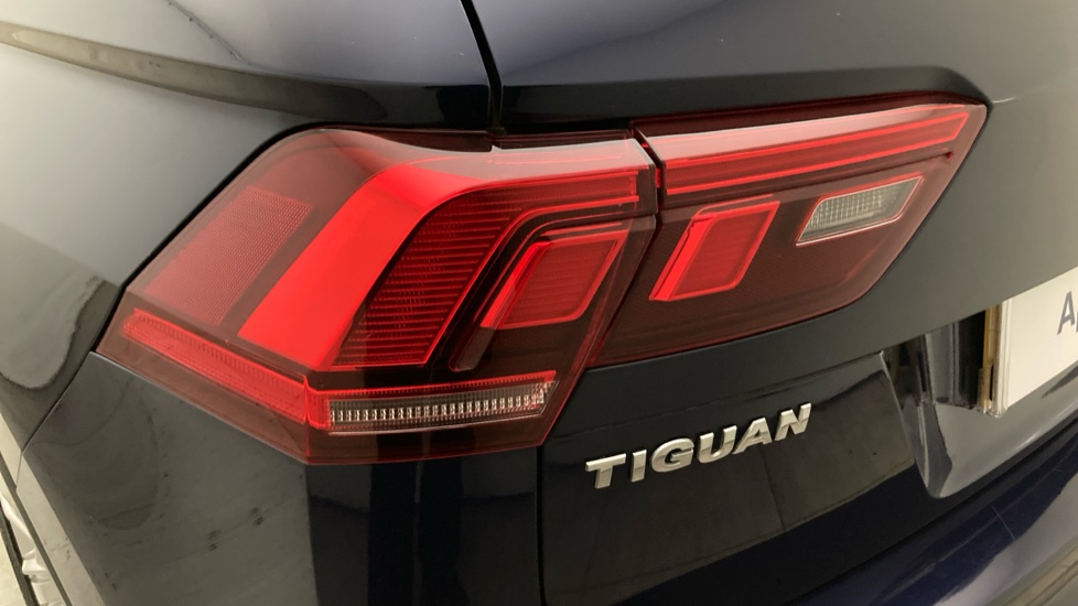 Volkswagen Tiguan 1.5 TSi EVO 150 Match 5dr Petrol Estate - Image 24