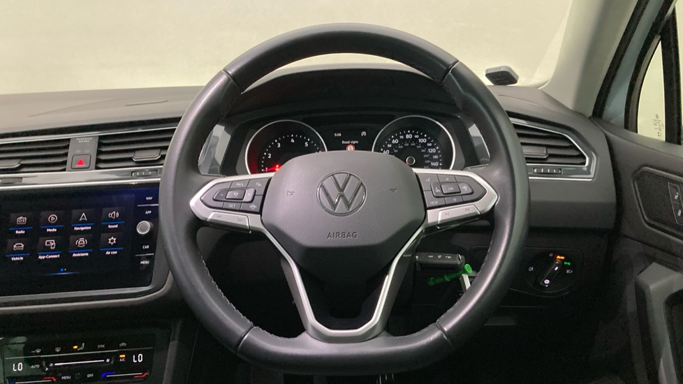 Volkswagen Tiguan 1.5 TSI Life 5dr Petrol Estate - Image 10