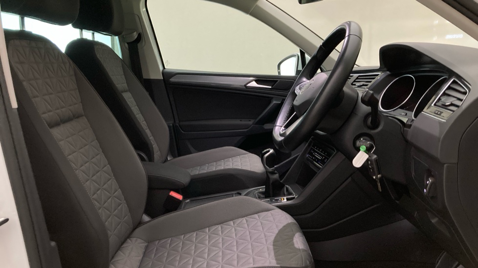 Volkswagen Tiguan 1.5 TSI Life 5dr Petrol Estate - Image 15