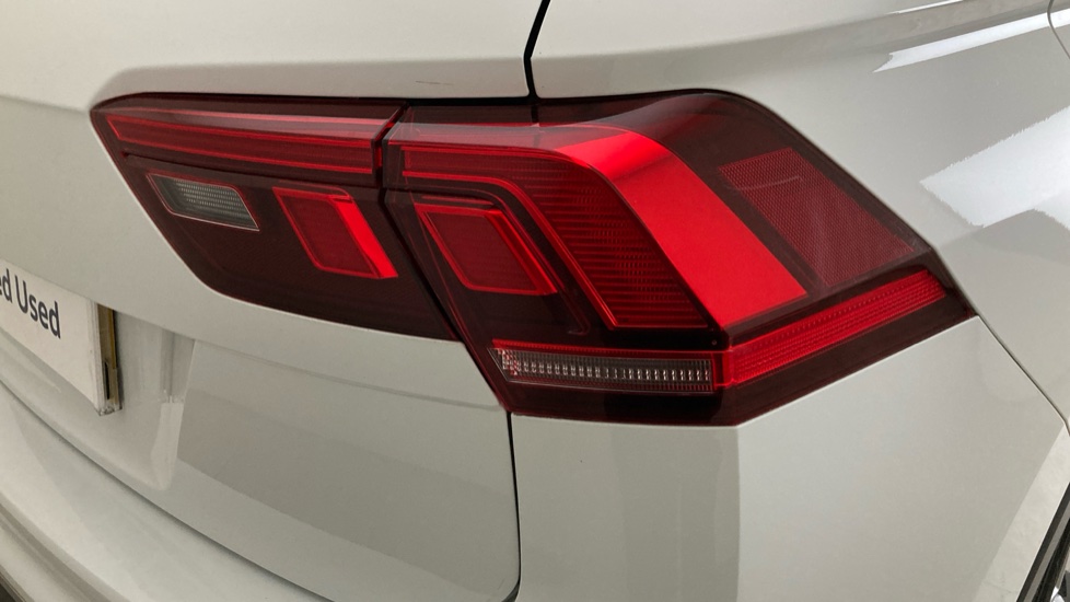 Volkswagen Tiguan 1.5 TSI Life 5dr Petrol Estate - Image 37