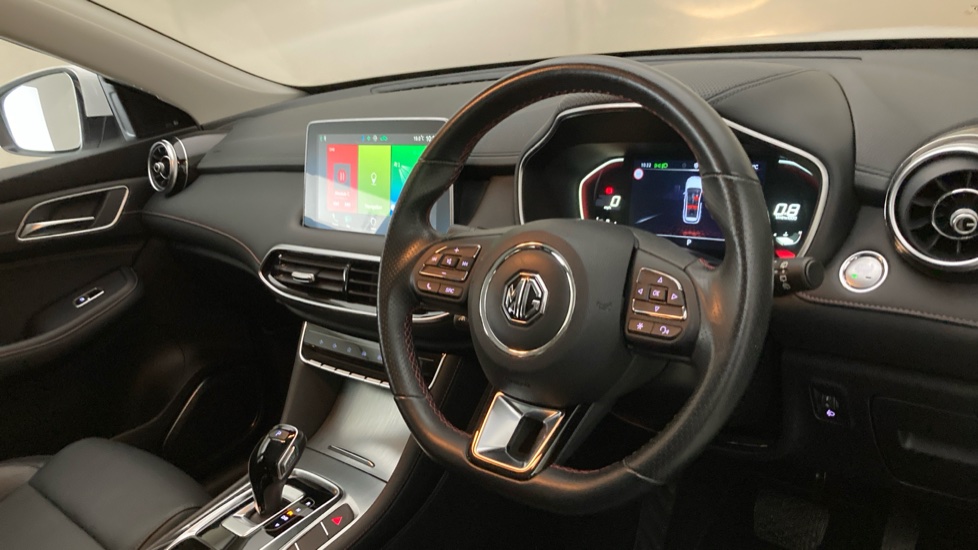 MG HS 1.5 T-GDI Excite 5dr DCT Petrol Hatchback - Image 6